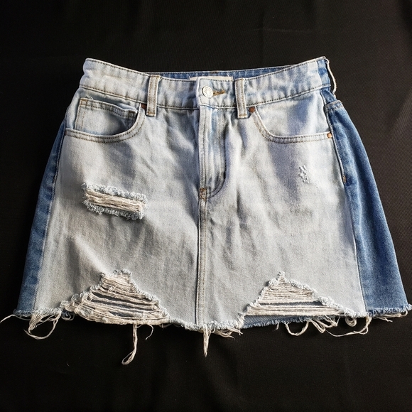 PacSun Two Tone‎ Distressed Mini Skirt Women’s 25 - Picture 1 of 6